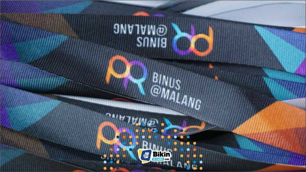 contoh lanyard binus 2