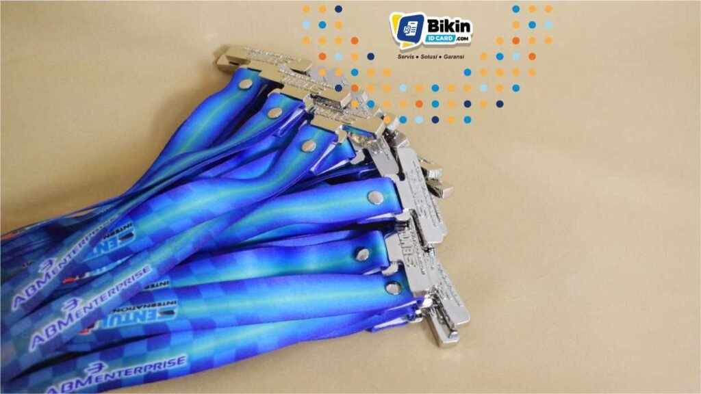 contoh lanyard medali biru