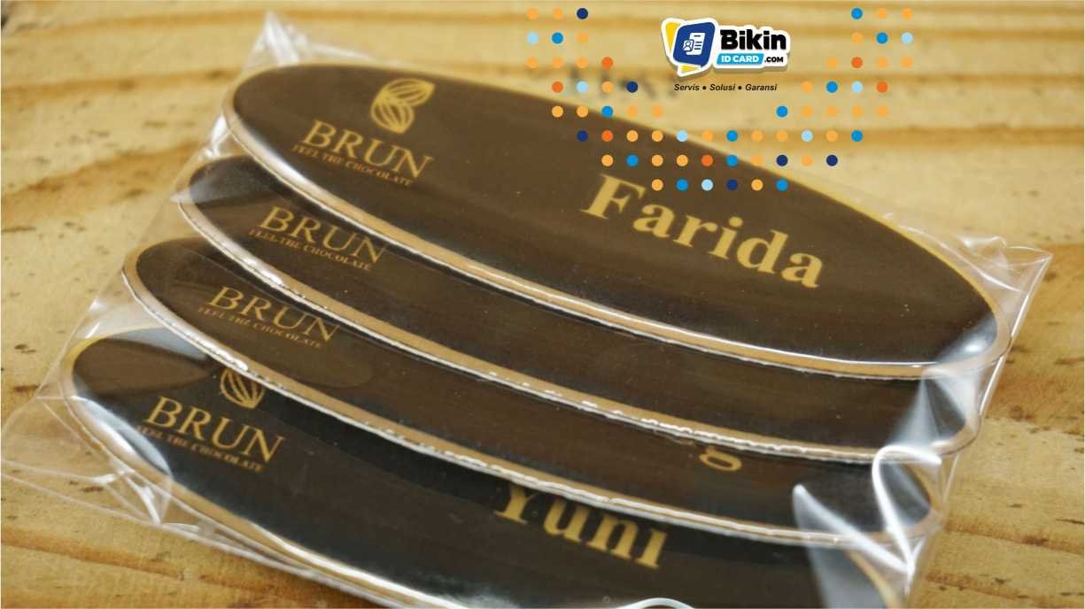 plastik name tag plastik name tag